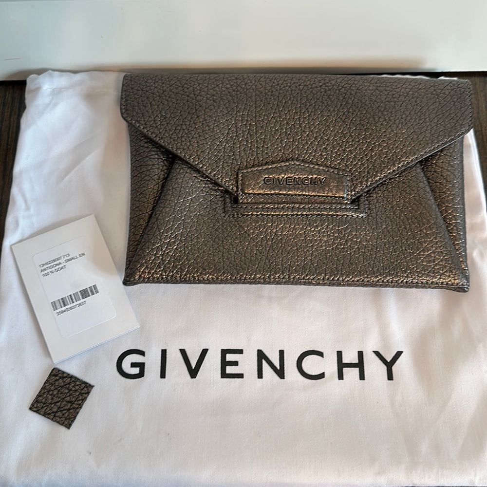 Givenchy Small Pebbled Goatskin Antigona Clutch- Bronze. BRAND NEW with tags